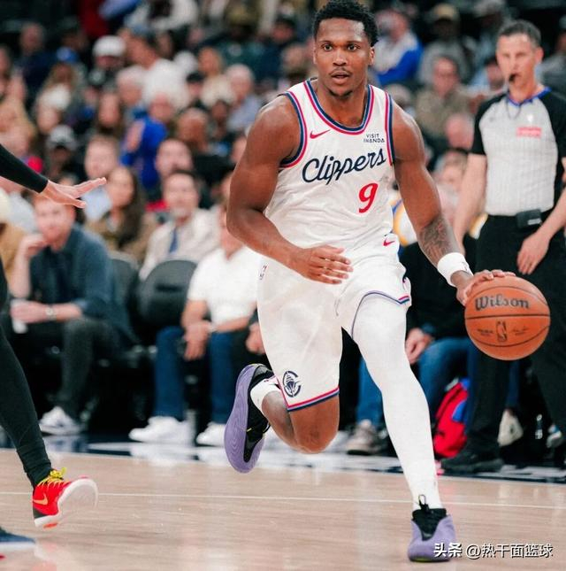 快船续约难题浮现 小卡去留成关键 球队未来或因