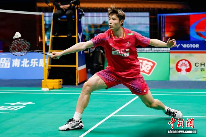 石宇奇力克黑马谢蒂首夺亚锦赛男单冠军