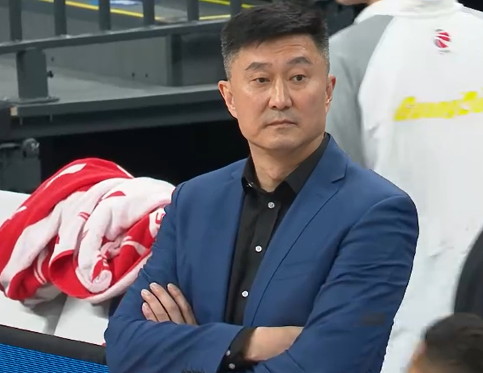 广东队签约2米10中锋拉科塞维奇 杜锋面临外援裁